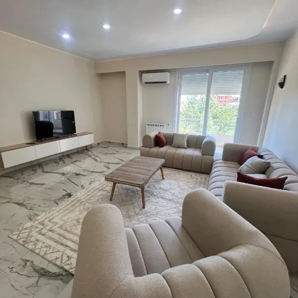 luxury apartment,位于安纳巴的酒店