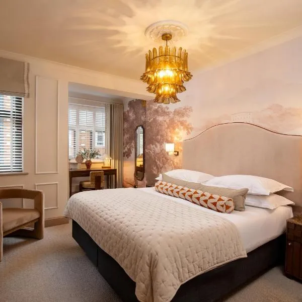 The Capital Hotel, Apartments & Townhouse - Small Luxury Hotels of The World，位于伦敦的酒店
