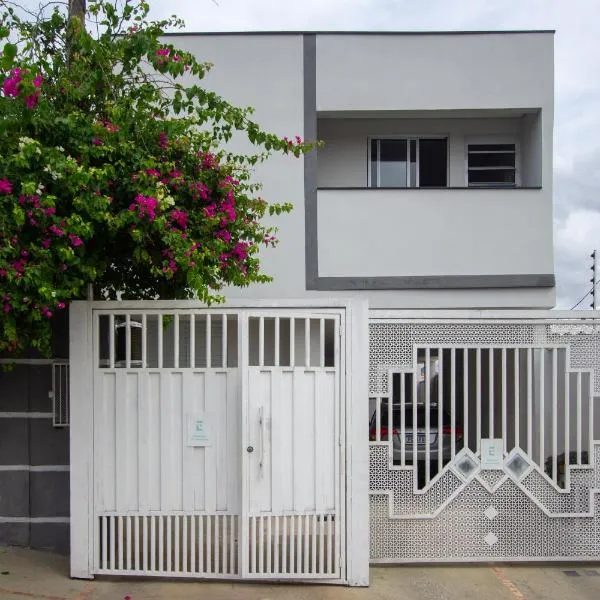 Casa do Henrique 2，位于索罗卡巴的酒店