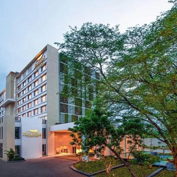 羽毛钦奈拉达酒店，位于Chettippattu的酒店