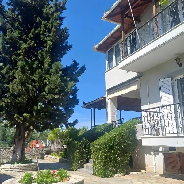 Yiannis & Ria's Farm,位于卡拉马塔的酒店