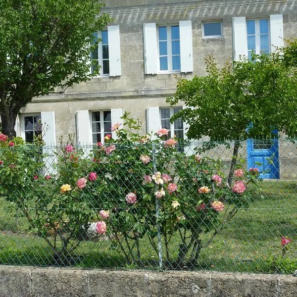 Le Clos des Rosiers，位于Savignac-sur-lʼIsle的酒店