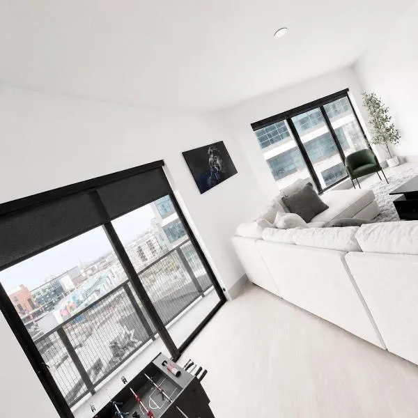 Luxury 2BR Near MBZ Stadium & Airport,位于亚特兰大的酒店