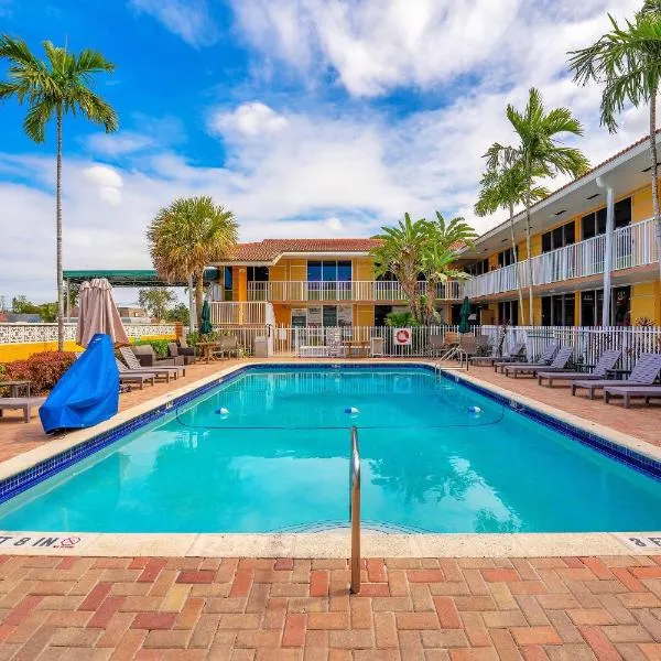Quality Inn & Suites Airport-Cruise Port Hollywood，位于好莱坞的酒店