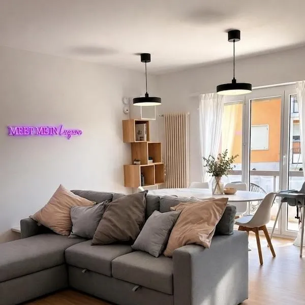 Iconic Lugano New Modern Apt 2BR Free Garage Fast WiFi,位于卢加诺的酒店