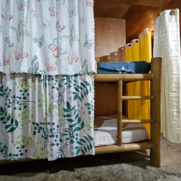 J Travel Trail Inn in Hubangon, Mahinog, Camiguin，位于Mahinog的酒店