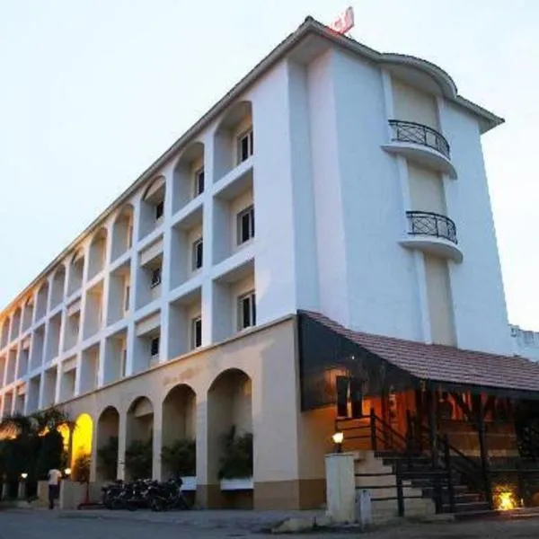 The Residency Karur，位于Velūr的酒店