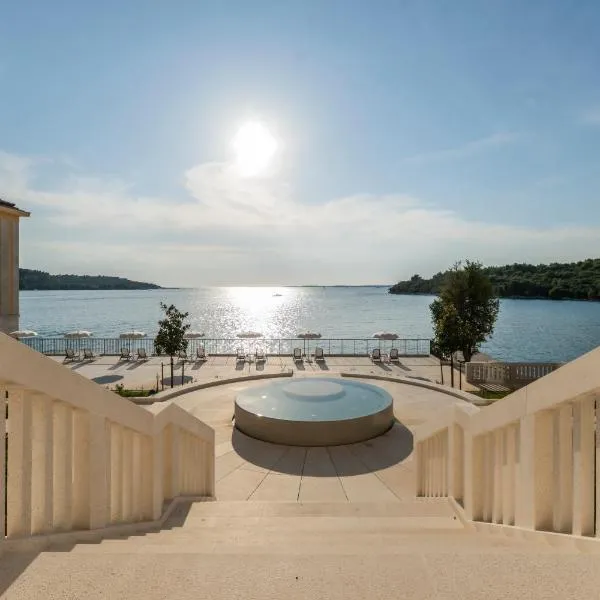 Monumenti Heritage Hotel&Resort,位于普拉的酒店