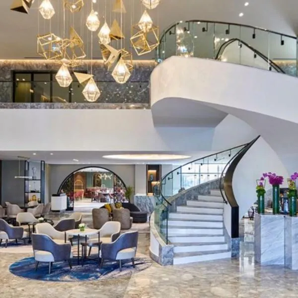 Crowne Plaza - West Cairo Arkan by IHG，位于十月六日城的酒店