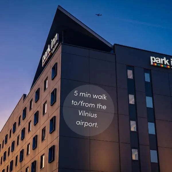 Park Inn by Radisson Vilnius Airport Hotel & Conference Centre，位于维尔纽斯的酒店