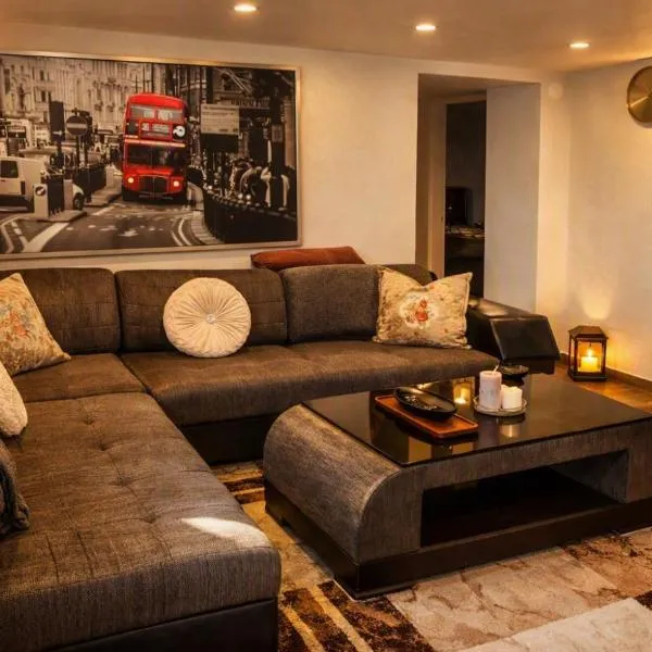 Nordic Elegance Villa，位于乌德瓦拉的酒店