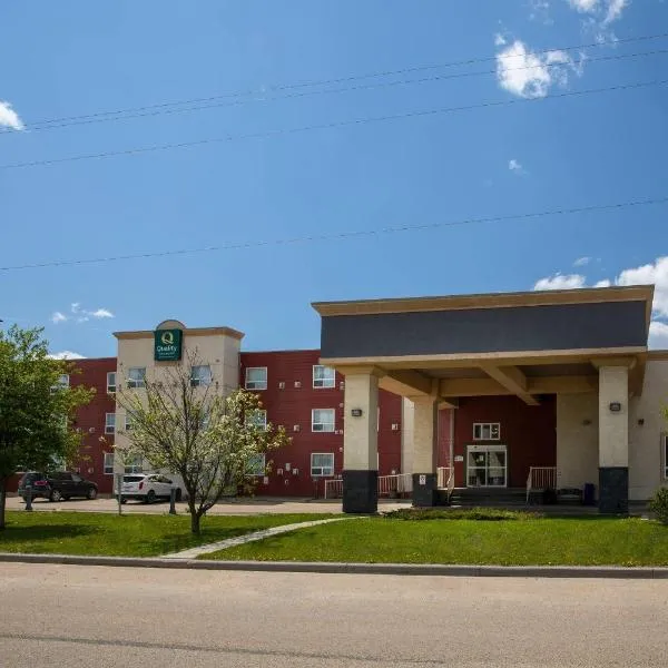 Quality Inn & Suites Whitecourt,位于怀特考特的酒店