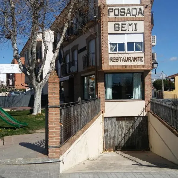 Bar Posada Bemi，位于Cadalso de los Vidrios的酒店