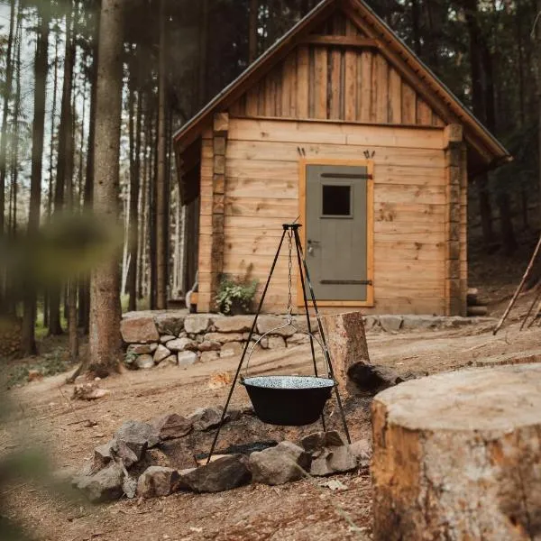 Glamping Olivia v lese,位于Radíč的酒店