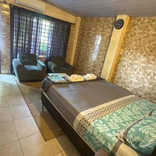 Alojamiento familiar cerca del Aeropuerto - SKYHOME FAMILY - Luque，位于Nu Guazu的酒店