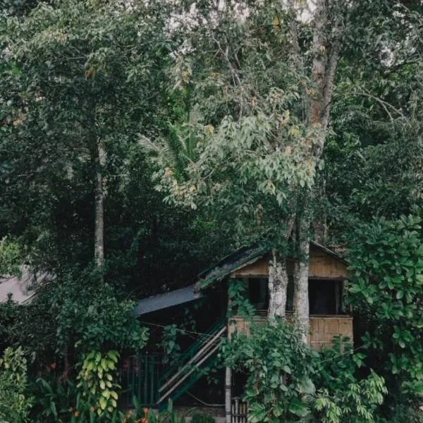 Fab - Bamboo Hut with Open Shower，位于蒙纳的酒店