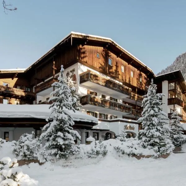 Hotel La Perla: The Leading Hotels of the World，位于科瓦拉因巴迪亚的酒店