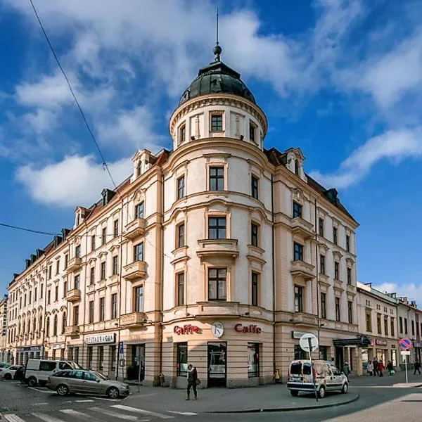 Hotel BAST Wellness & SPA，位于Pakość的酒店