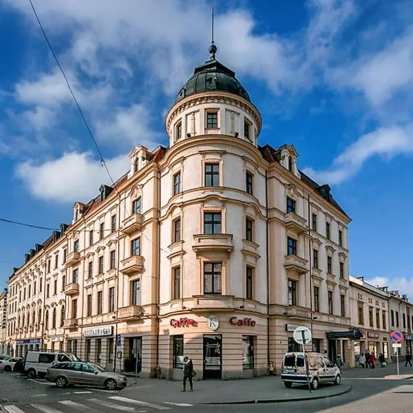 Hotel BAST Wellness & SPA，位于Złotniki Kujawskie的酒店