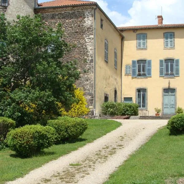 Château des Grèzes，位于Auzon的酒店