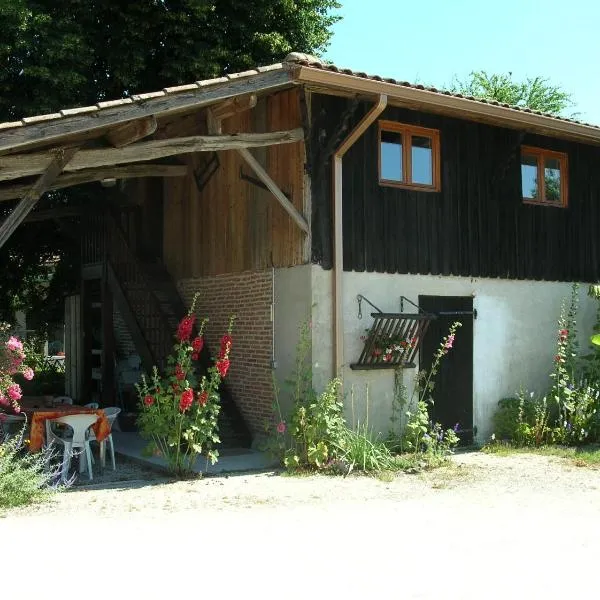 Gîte Proche du Bassin d'Arcachon，位于Le Barp的酒店