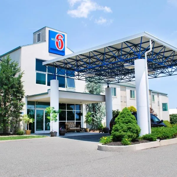 波茨敦6号汽车旅馆，位于波茨敦的酒店