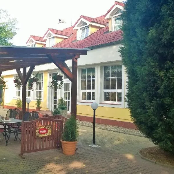 潘哉恩欧阿泽酒店，位于Malý Hubenov的酒店