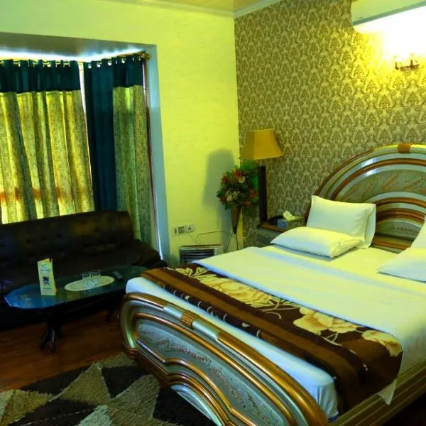 Alaf Laila Guest House，位于Mānsehra的酒店
