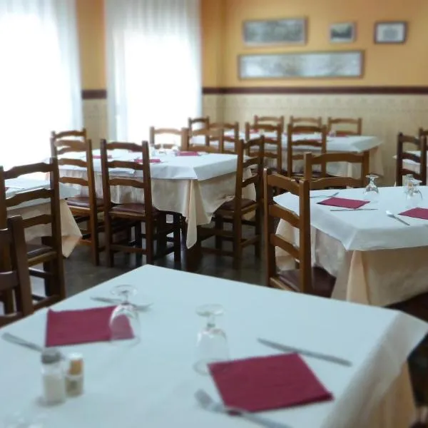 拉玛西亚旅馆兼餐厅，位于Mascarell的酒店