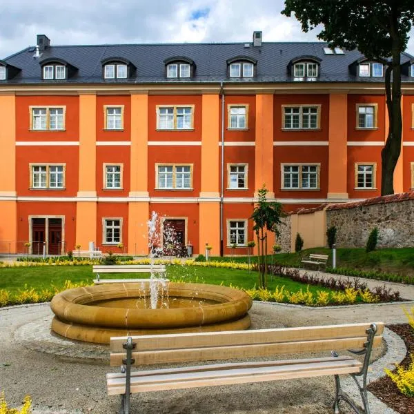 Długi Dom，位于耶莱尼亚古拉的酒店