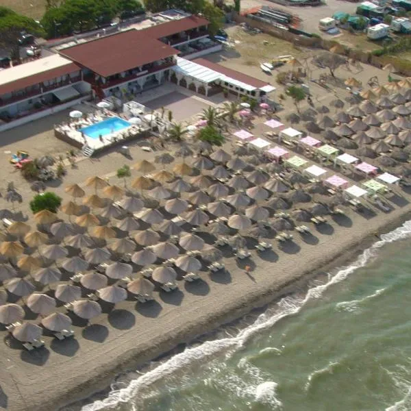 Beach Club Ippocampo，位于扎波内塔的酒店