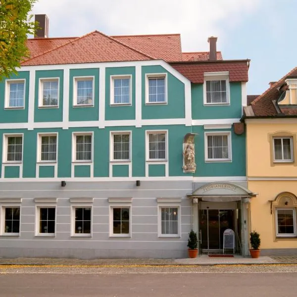 弗洛瑞安尔霍夫酒店，位于Hofkirchen im Traunkreis的酒店