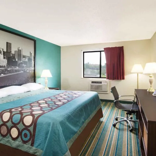 Super 8 by Wyndham Pittsburgh PA Airport-University Area，位于Beechcliff的酒店