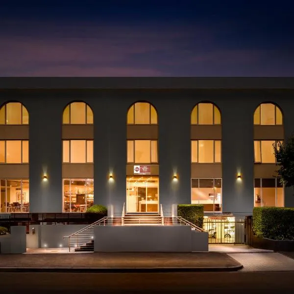 贝斯特韦斯特PLUS旅游酒店，位于墨尔本的酒店