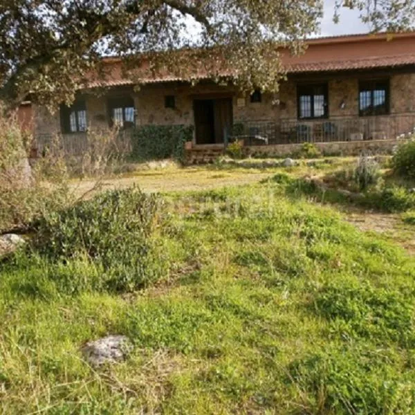 Casa Rural El Nido del Cuco，位于Valdeobispo的酒店