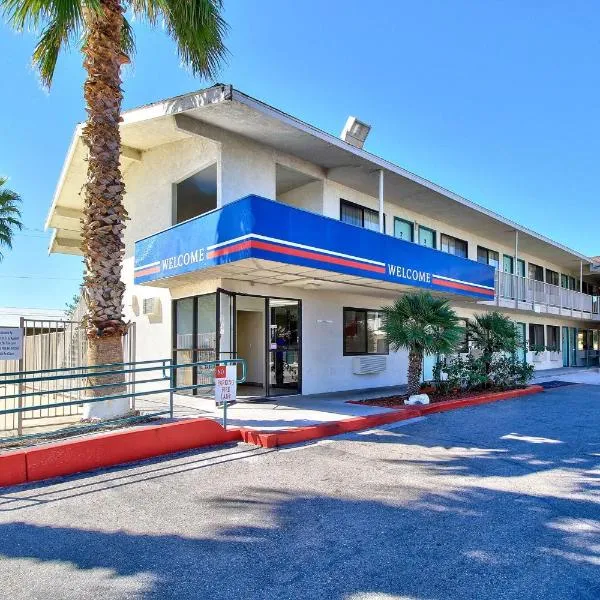 Motel 6-Nogales, AZ - Mariposa Road，位于诺加利斯的酒店