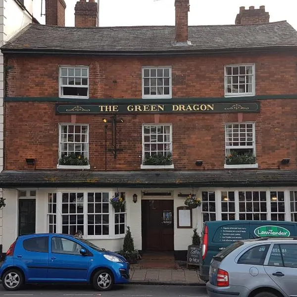 The Green Dragon，位于Wootton Rivers的酒店