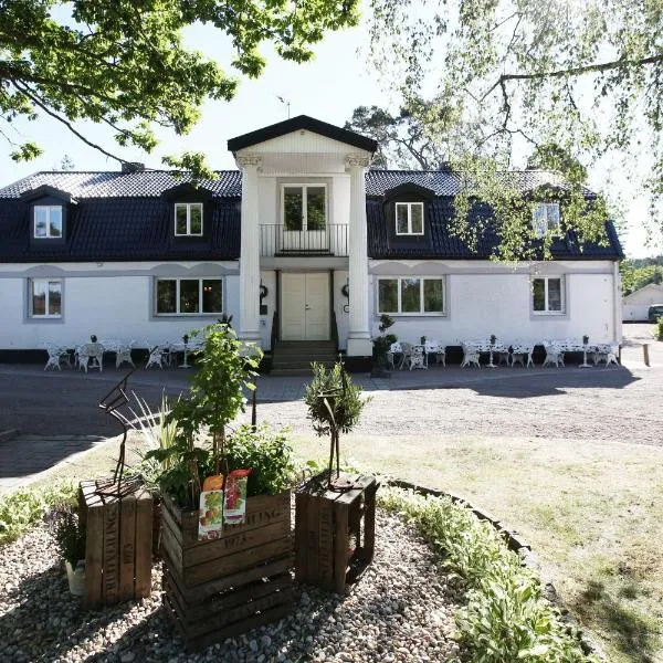 Hällsnäs Hotell & Restaurang，位于Gråbo的酒店