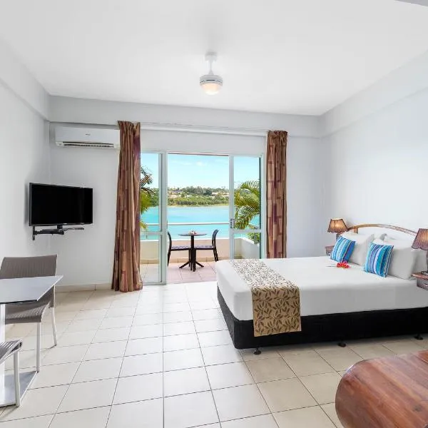 海湾上的尚蒂伊酒店，位于Moso Island的酒店