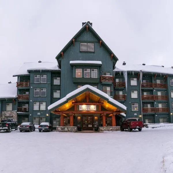 Snow Creek Lodge by Fernie Lodging Co，位于弗尼的酒店