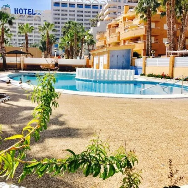 Apartamentos Boutique Playa，位于卡瓦内斯的酒店