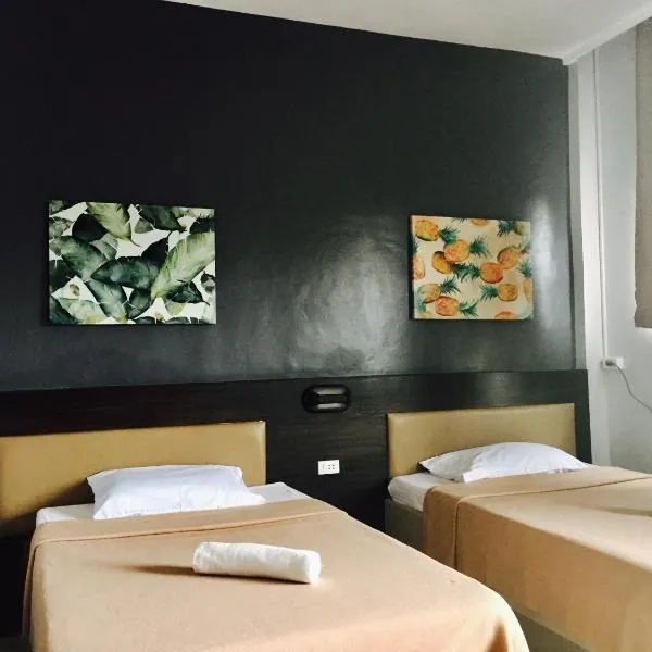 LEUX Hotel Alona Panglao，位于塔比拉兰的酒店