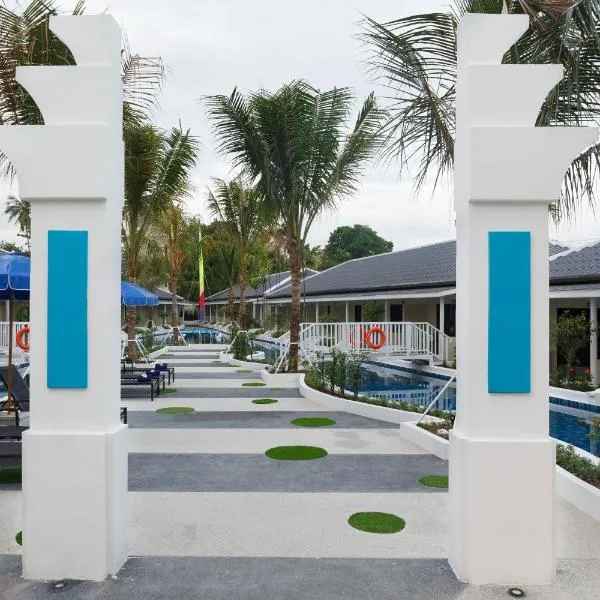 Tuana Hotels Brook Pool Access，位于查龙的酒店