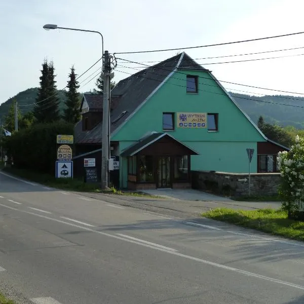 乌比托瓦尼梅林酒店，位于Vernířovice的酒店