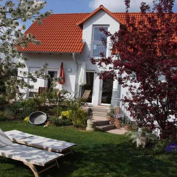 Karuna Haus，位于巴特温茨海姆的酒店