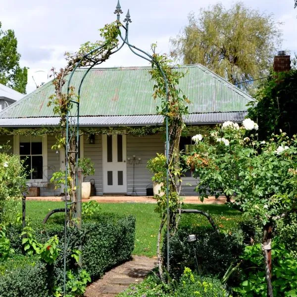 德瑞诗小屋旅馆，位于Blayney的酒店