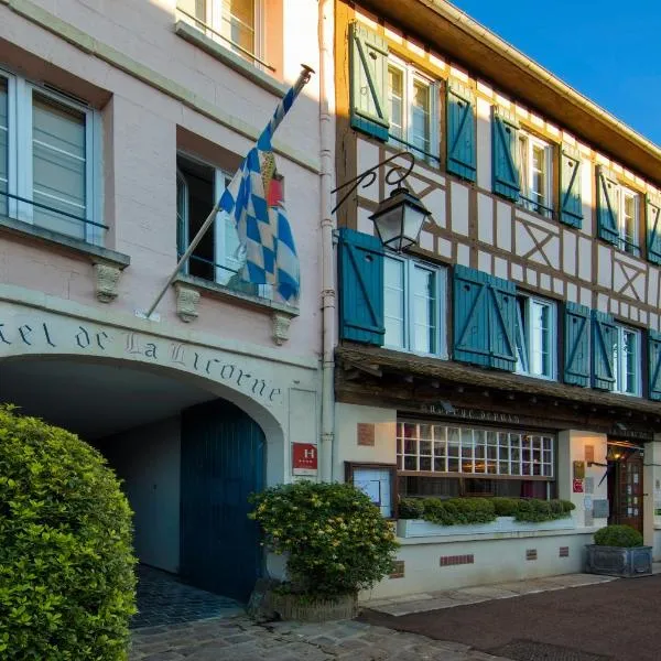独角兽和Spa酒店，位于Saussay-la-Campagne的酒店
