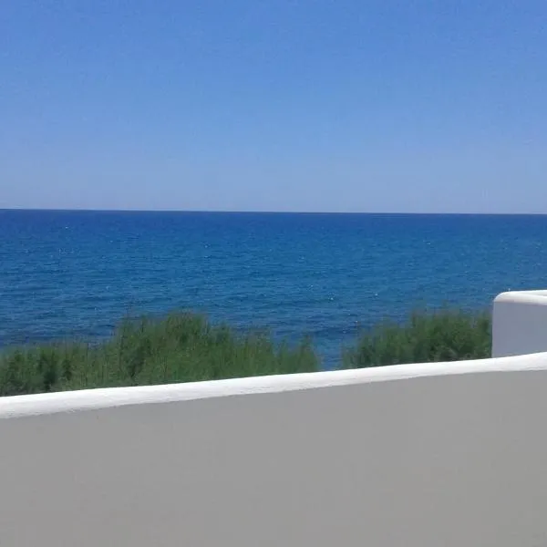 Ocean Bay，位于Kastrí的酒店
