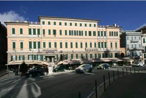 米迪特拉奈酒店，位于San Quirico in Val di Polcevera的酒店