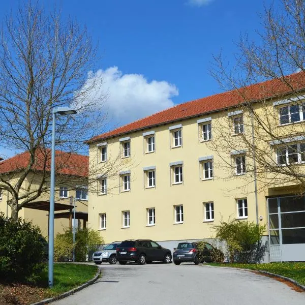 Gästehaus der LK-Technik Mold，位于坎普河畔加尔斯的酒店